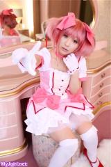 Sexy Japanese Girl Cosplayer 22580